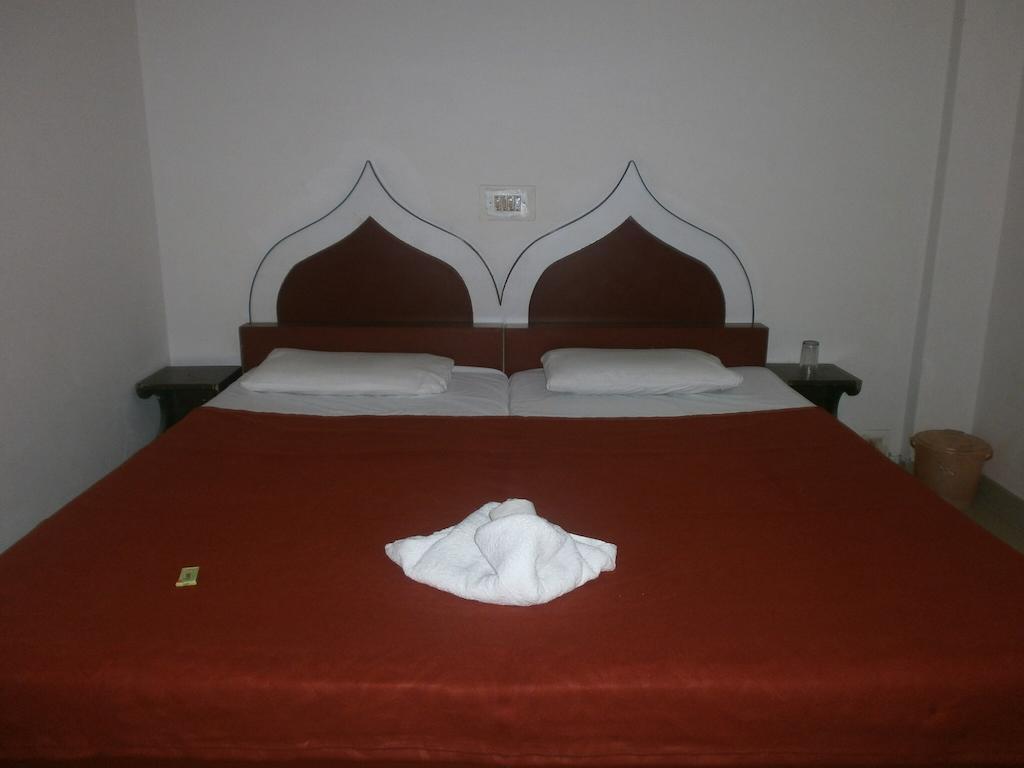 Hotel Safari Agra  Quarto foto