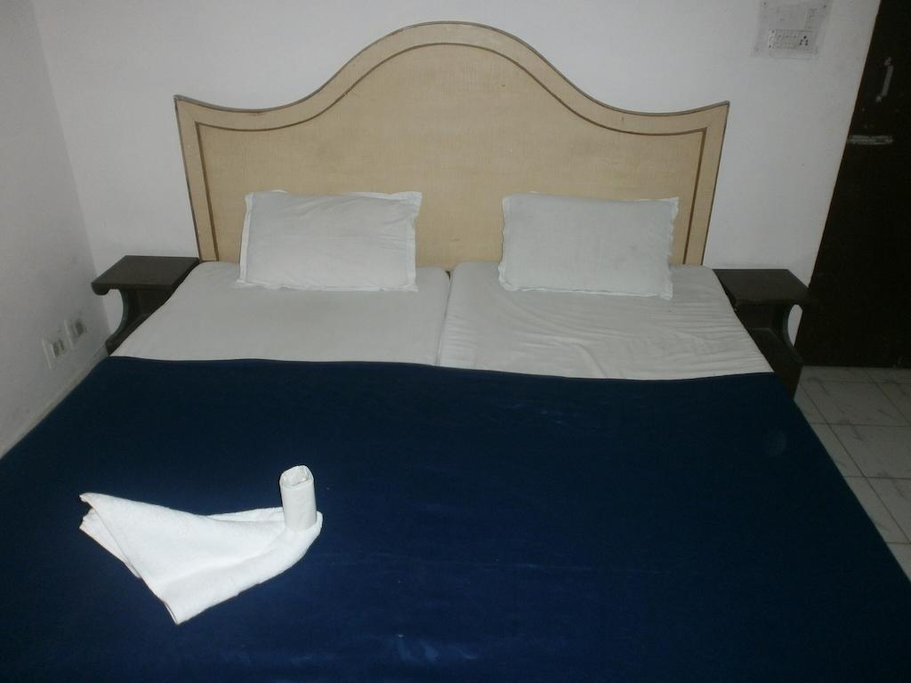Hotel Safari Agra  Quarto foto